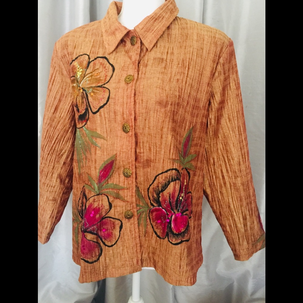Variations Sz. L  crinkle embroidered blouse